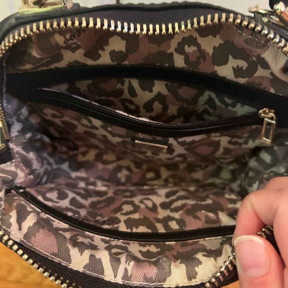 Guess Black Crossbody Purse - Picture 4 of 5